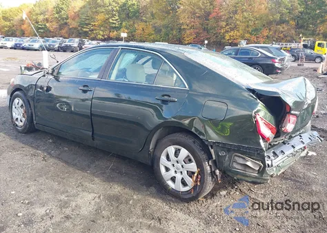 2010 Toyota Camry Le z USA, uszkodzony, nr VIN 4T4BF3EK1AR003777